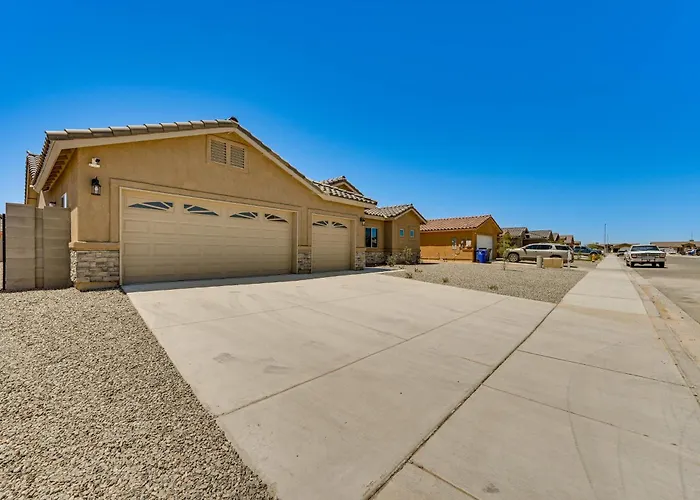 Holiday home Year-round Yuma Escape Near Dtwn: Pets Welcome!
