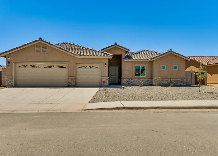 Year-round Yuma Escape Near Dtwn: Pets Welcome! Holiday home *